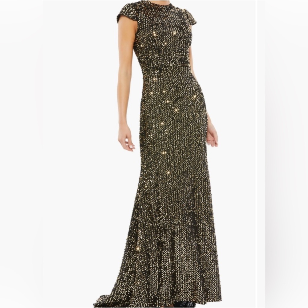 IEENA FOR MAC DUGGAL Fully Sequined Trumpet Gown